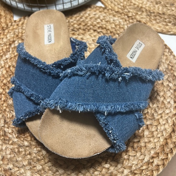 Steve Madden Flatform sandals size 8 gentle used. - Picture 3 of 11